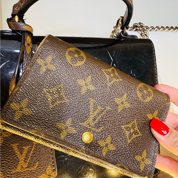 Accessories - FREE LV FOLLOW IG @CGLUXCOLLECTION